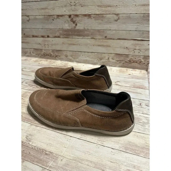 Clarks Slip-On Shoe Canvas Size 10.5 Brown Walking Casual Comfy Rubber Sole - Picture 1 of 11